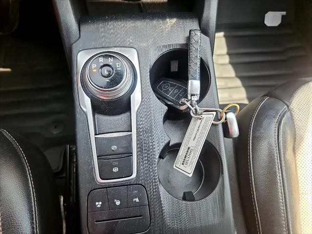 Photo of 2021 Carbonized Gray Metallic Ford Escape