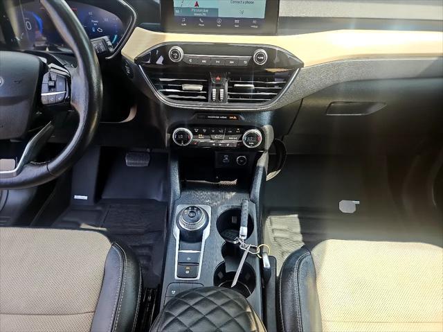 Photo of 2021 Carbonized Gray Metallic Ford Escape