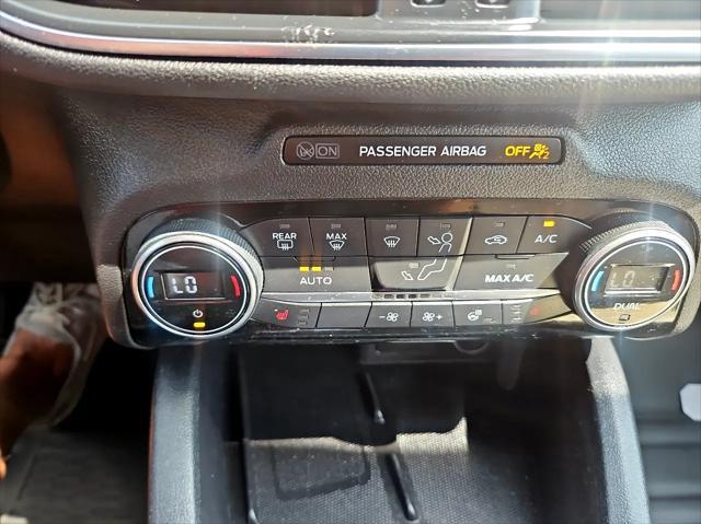 Photo of 2021 Carbonized Gray Metallic Ford Escape