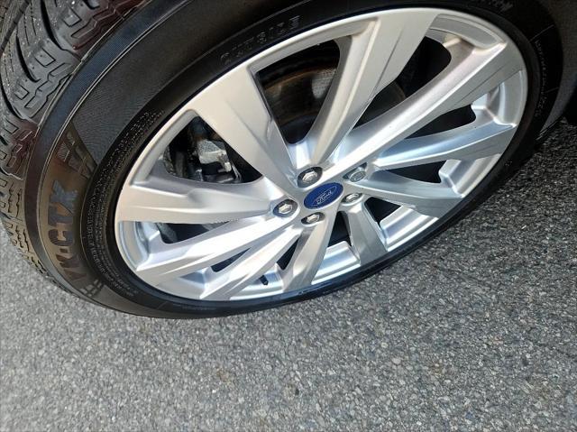 Photo of 2021 Carbonized Gray Metallic Ford Escape