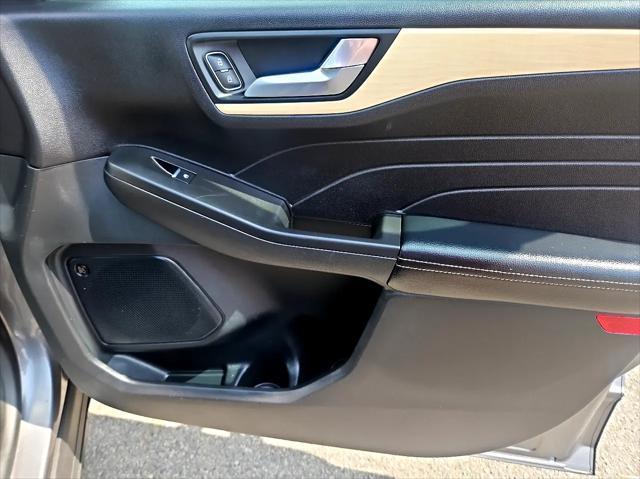 Photo of 2021 Carbonized Gray Metallic Ford Escape