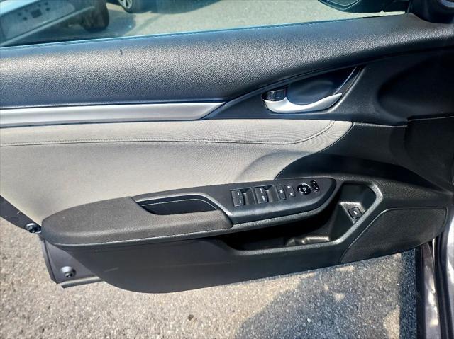 Photo of 2018 Charcoal Honda Civic