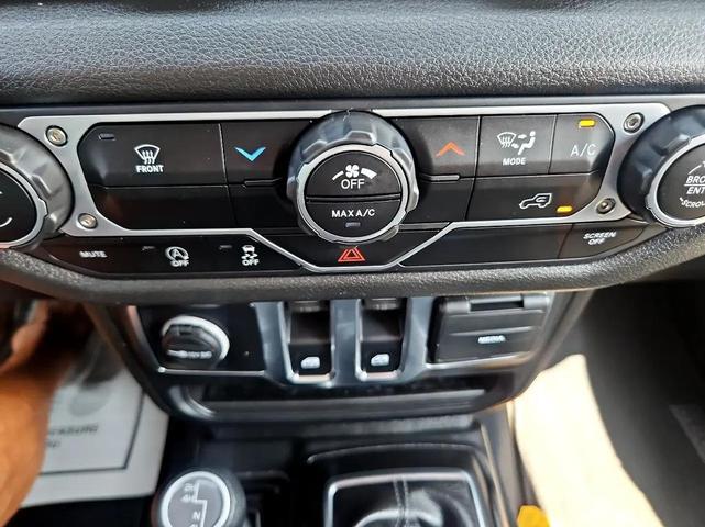 Photo of 2025 Anvil grey Jeep Wrangler