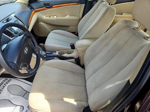 Photo of 2010 Brown Hyundai SONATA