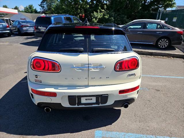 Photo of 2018 White MINI Clubman
