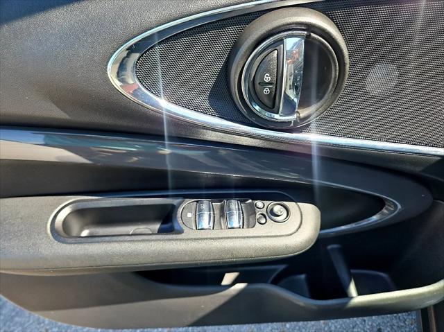 Photo of 2018 White MINI Clubman
