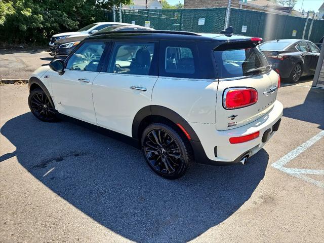 Photo of 2018 White MINI Clubman
