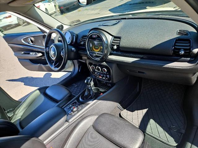 Photo of 2018 White MINI Clubman