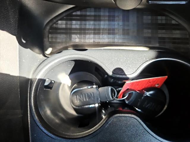 Photo of 2018 White MINI Clubman