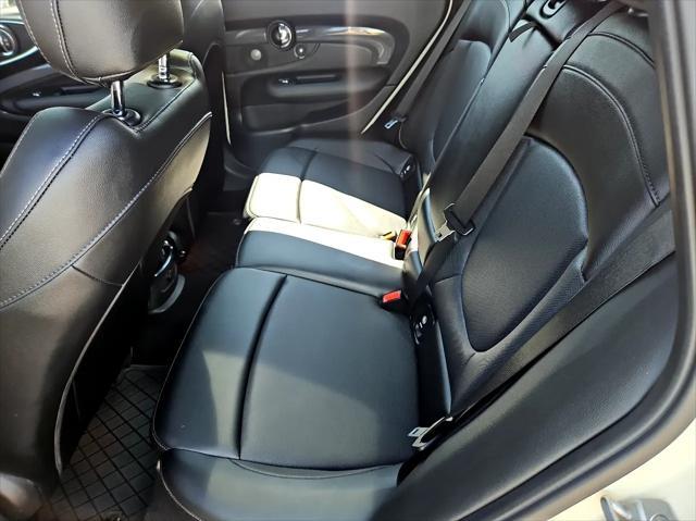 Photo of 2018 White MINI Clubman