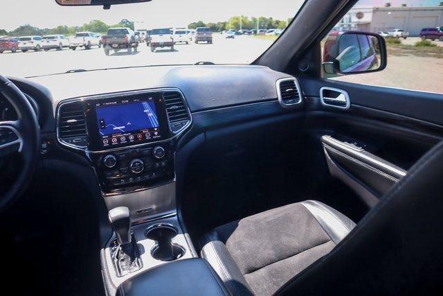 Photo of 2021 Velvet Red Pearlcoat Jeep Grand Cherokee