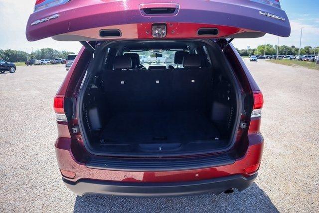 Photo of 2021 Velvet Red Pearlcoat Jeep Grand Cherokee