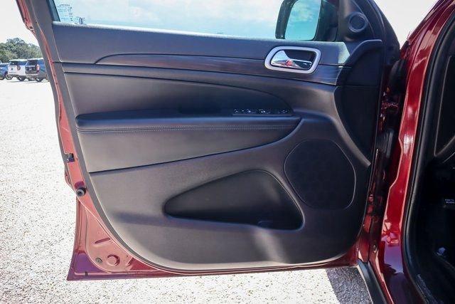 Photo of 2021 Velvet Red Pearlcoat Jeep Grand Cherokee