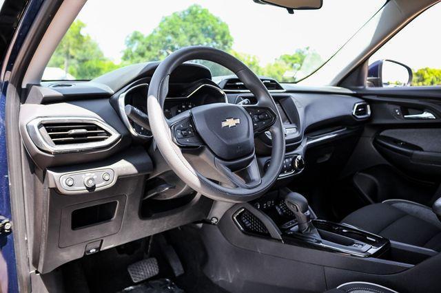 Photo of 2022 Blue Glow Metallic Chevrolet Trailblazer