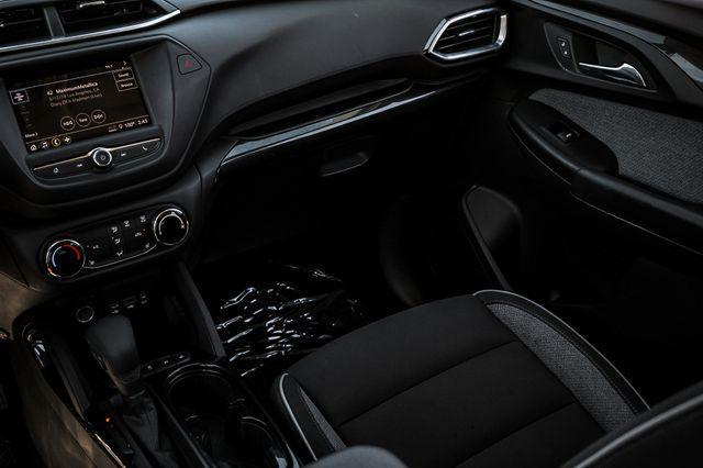 Photo of 2022 Blue Glow Metallic Chevrolet Trailblazer