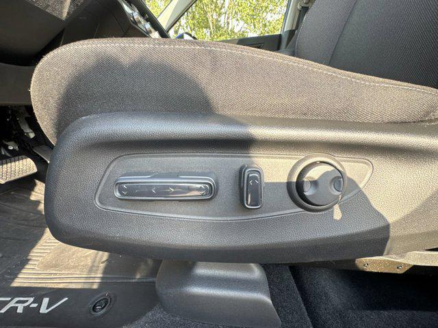 Photo of 2025 Still Night Pearl Honda CR-V