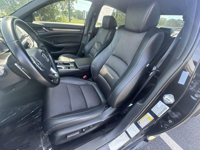 Photo of 2022 Crystal Black Pearl Honda Accord