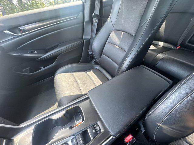 Photo of 2022 Crystal Black Pearl Honda Accord