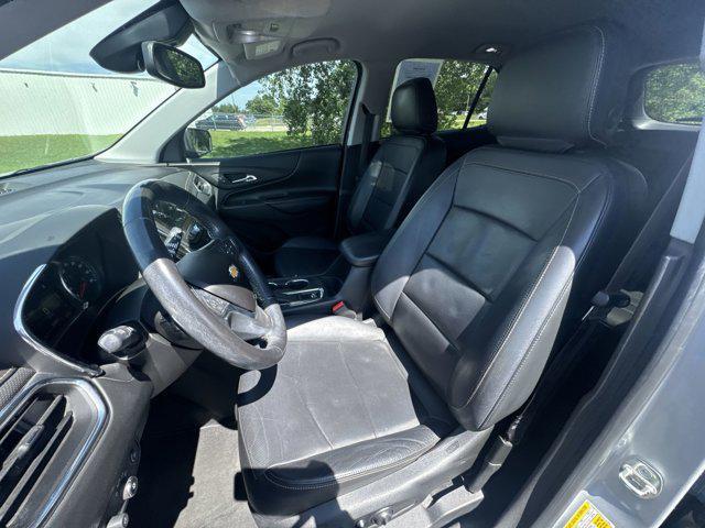 Photo of 2018 Silver Ice Metallic Chevrolet Equinox