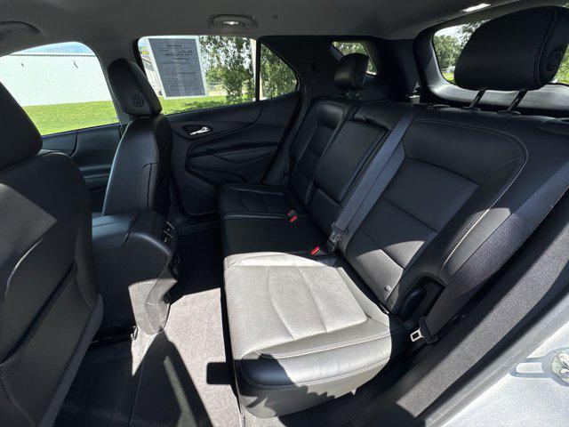 Photo of 2018 Silver Ice Metallic Chevrolet Equinox