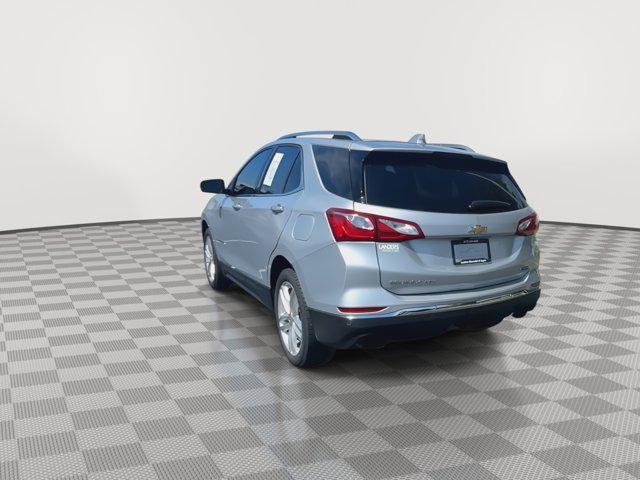 Photo of 2018 Silver Ice Metallic Chevrolet Equinox
