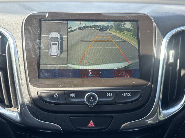 Photo of 2018 Silver Ice Metallic Chevrolet Equinox