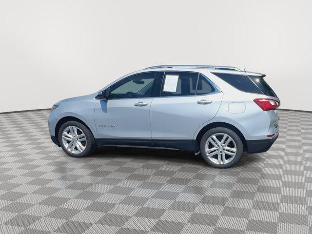 Photo of 2018 Silver Ice Metallic Chevrolet Equinox