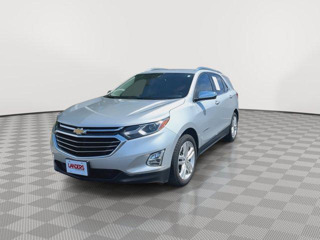 Photo of 2018 Silver Ice Metallic Chevrolet Equinox