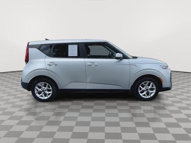 Photo of 2020 Sparkling Silver Kia Soul