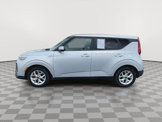 Photo of 2020 Sparkling Silver Kia Soul