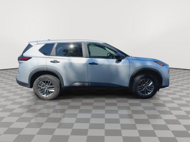 Photo of 2024 Brilliant Silver Metallic Nissan Rogue