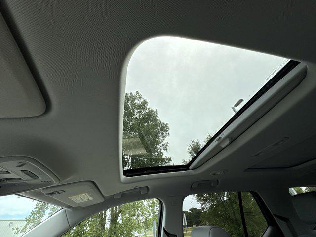 Photo of 2021 Mosaic Black Metallic Chevrolet Traverse