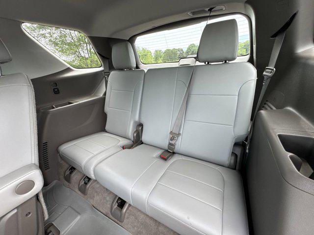 Photo of 2021 Mosaic Black Metallic Chevrolet Traverse