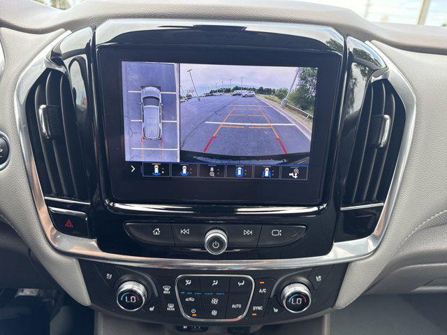 Photo of 2021 Mosaic Black Metallic Chevrolet Traverse