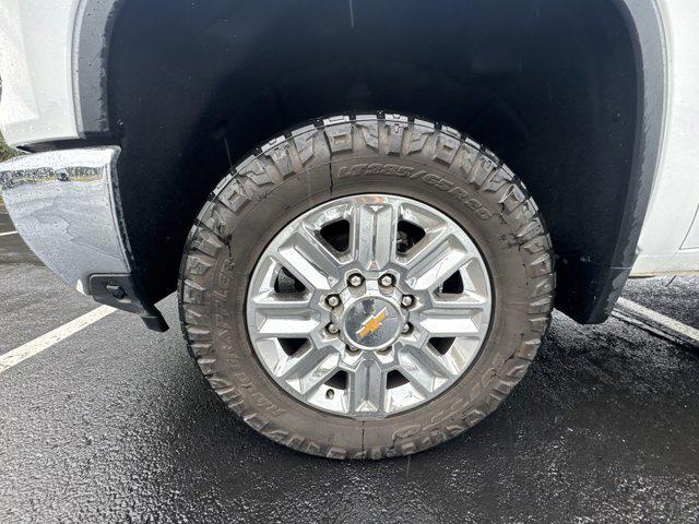 Photo of 2024 Summit White Chevrolet Silverado 3500