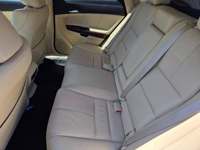 Photo of 2010 Green Honda Accord Crosstour
