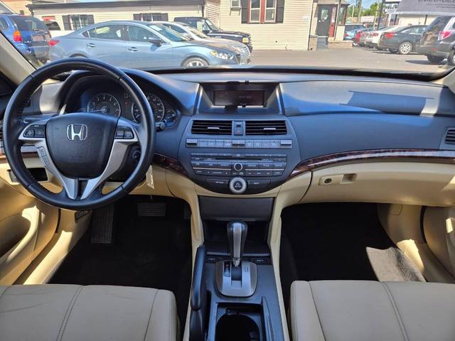 Photo of 2010 Green Honda Accord Crosstour