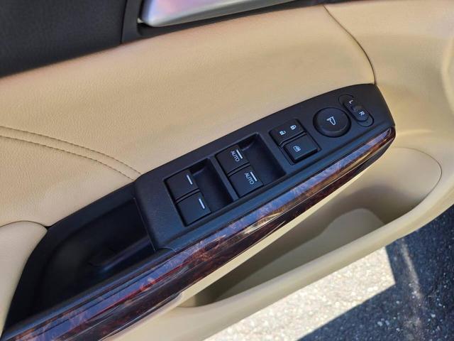 Photo of 2010 Green Honda Accord Crosstour