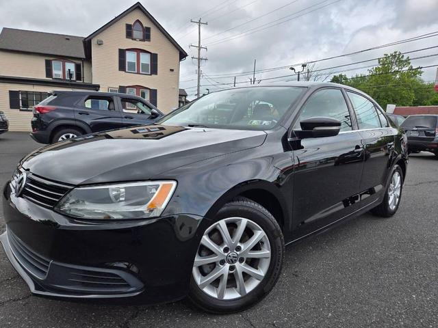 Photo of 2014 Black Volkswagen Jetta