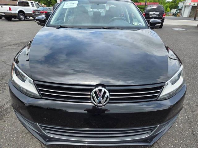 Photo of 2014 Black Volkswagen Jetta