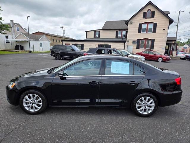 Photo of 2014 Black Volkswagen Jetta