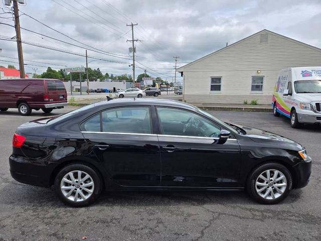 Photo of 2014 Black Volkswagen Jetta