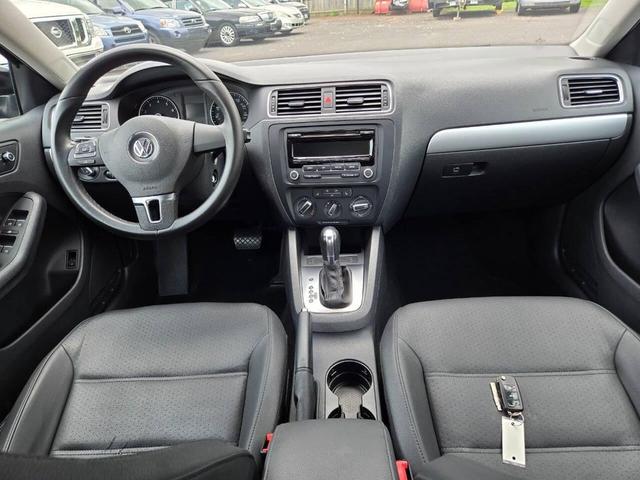 Photo of 2014 Black Volkswagen Jetta