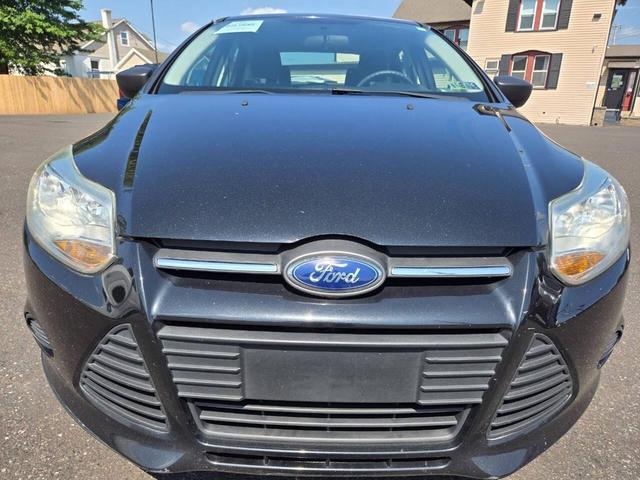 Photo of 2014 Black Ford Focus