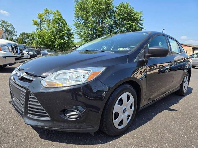 Photo of 2014 Black Ford Focus