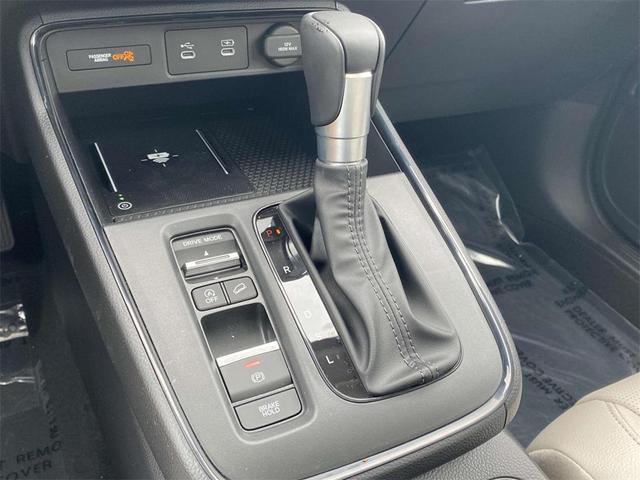 Photo of 2026 Platinum White Pearl Honda CR-V