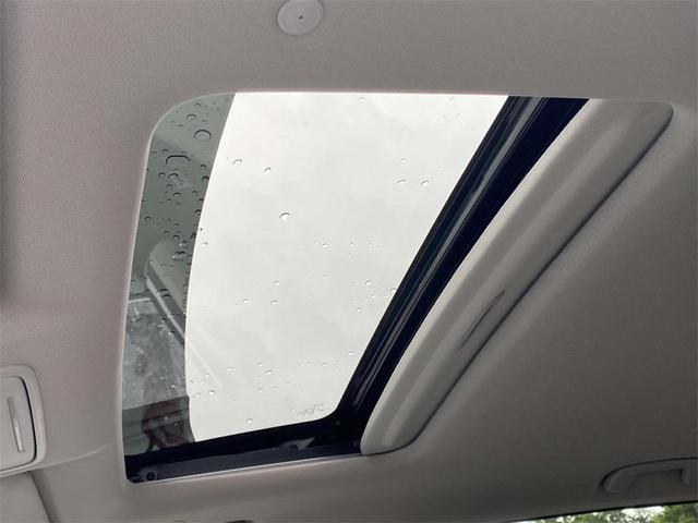 Photo of 2026 Platinum White Pearl Honda CR-V