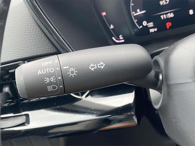 Photo of 2026 Platinum White Pearl Honda CR-V