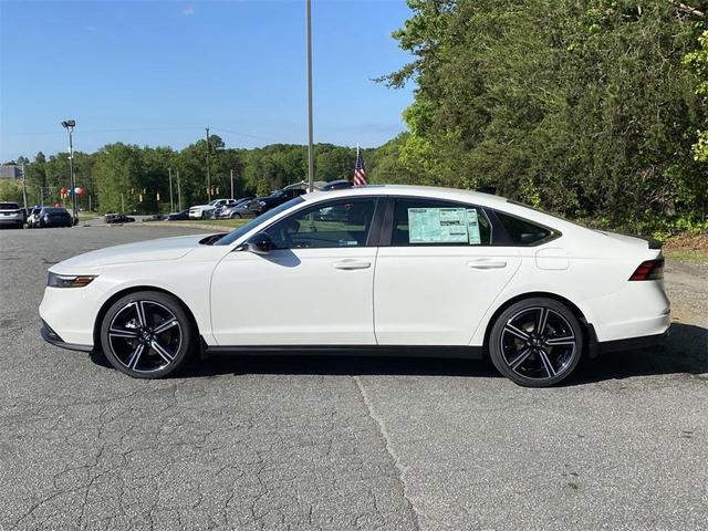 Photo of 2025 Platinum White Pearl Honda Accord Hybrid