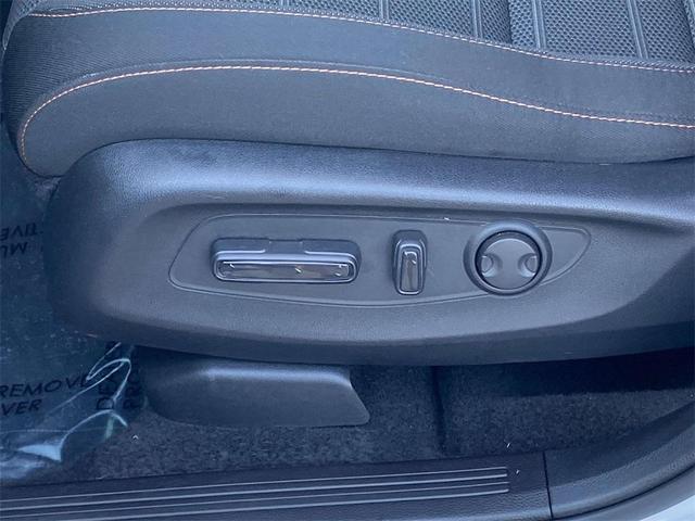 Photo of 2025 Platinum White Pearl Honda CR-V Hybrid